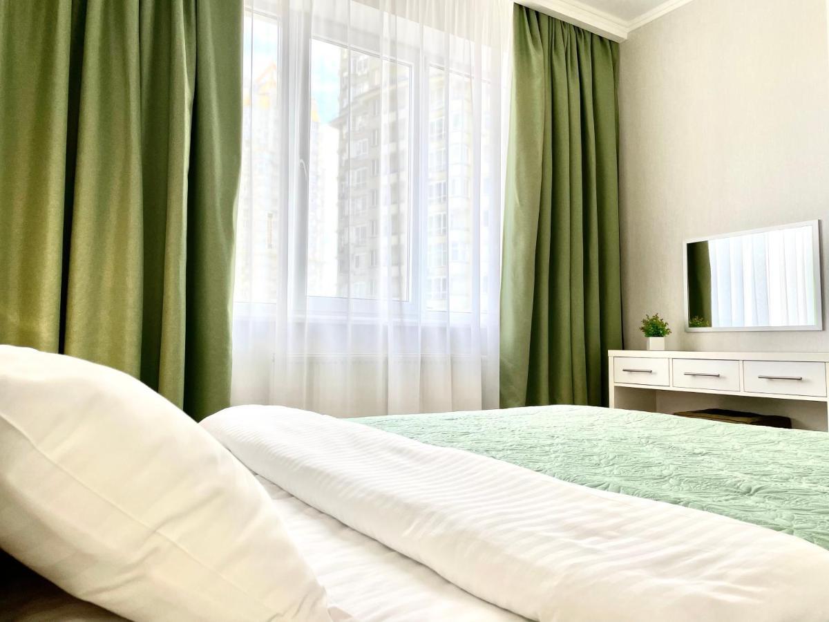 Navit Luxury Apartments With Breakfast Near The Railway Station, The City Center And The Park Kyjev Exteriér fotografie
