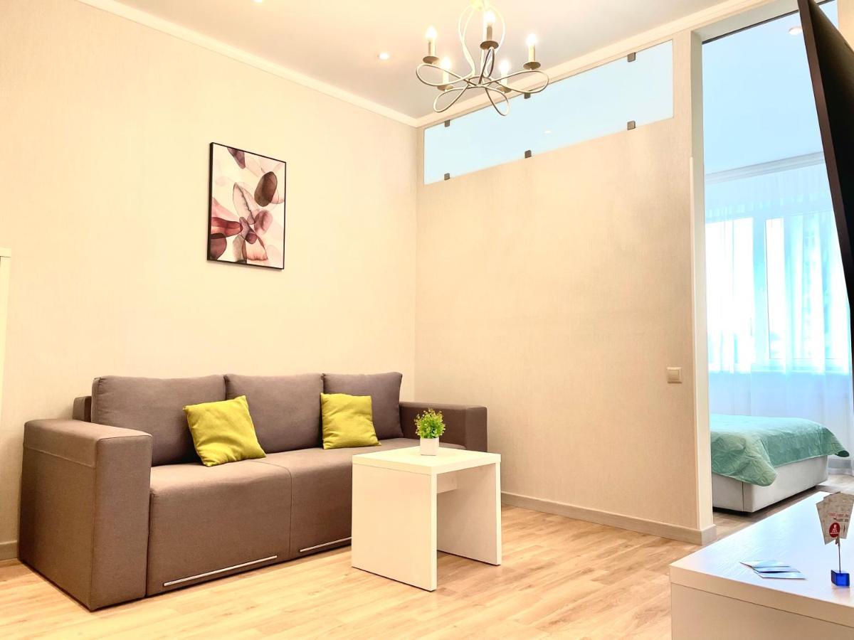Navit Luxury Apartments With Breakfast Near The Railway Station, The City Center And The Park Kyjev Exteriér fotografie
