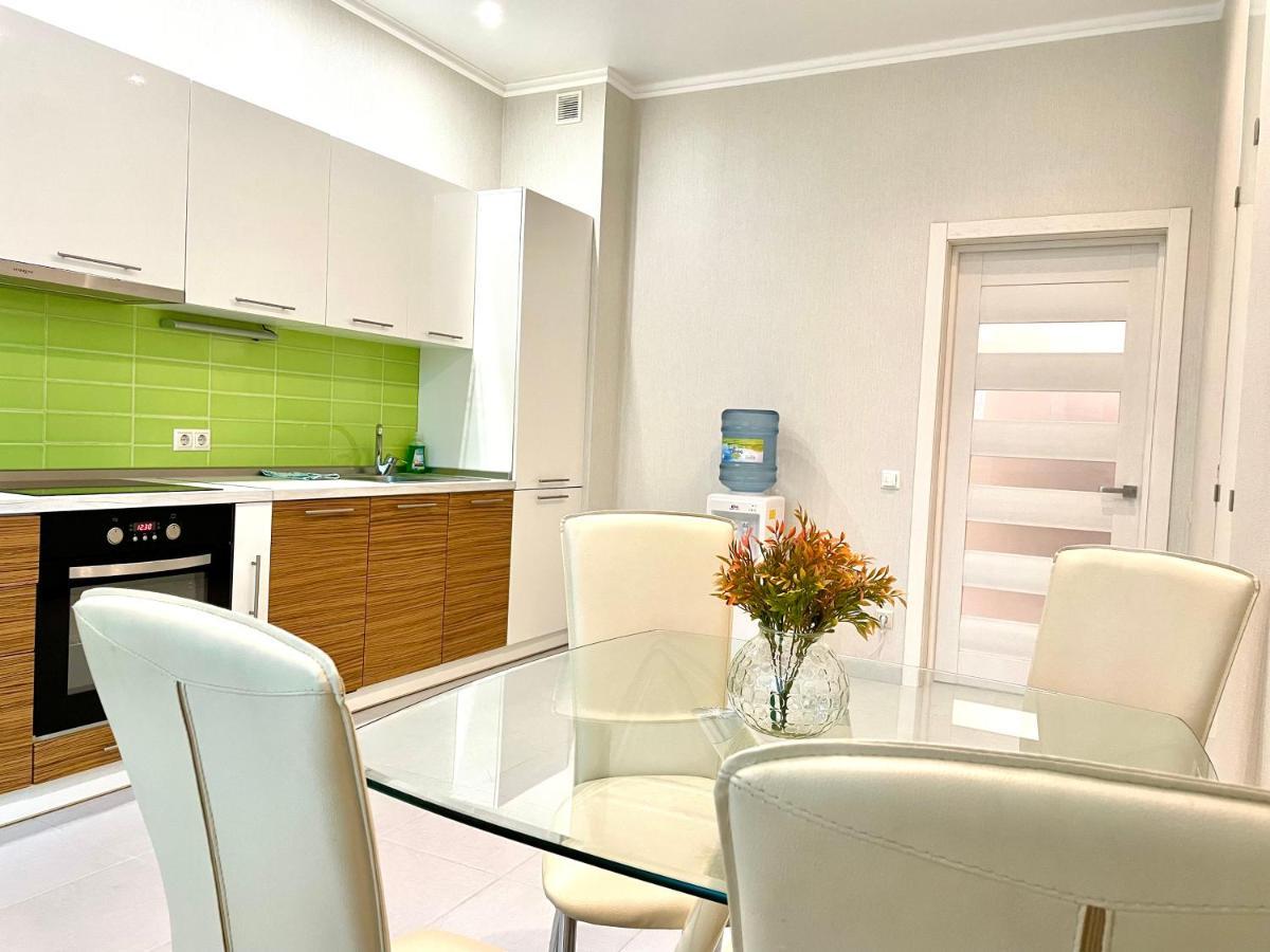 Navit Luxury Apartments With Breakfast Near The Railway Station, The City Center And The Park Kyjev Exteriér fotografie