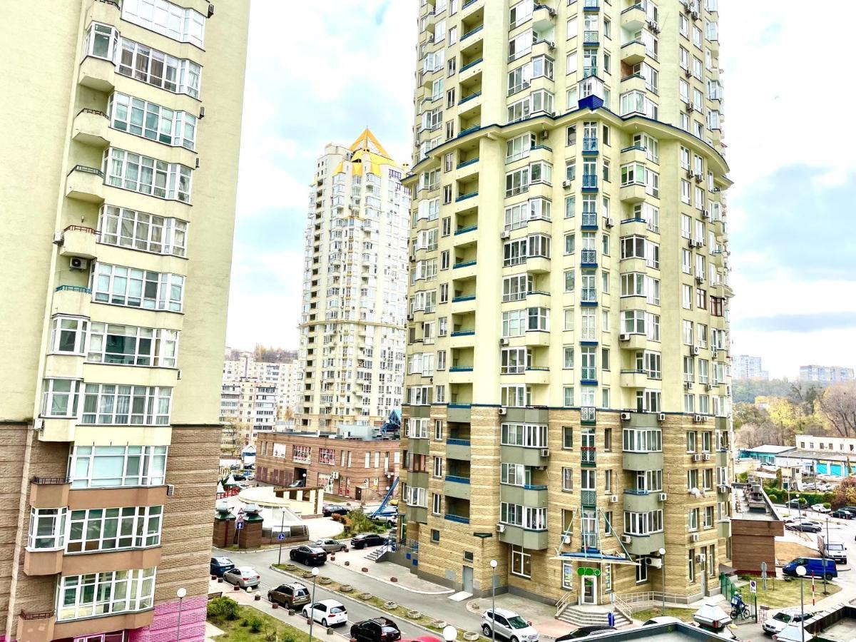 Navit Luxury Apartments With Breakfast Near The Railway Station, The City Center And The Park Kyjev Exteriér fotografie