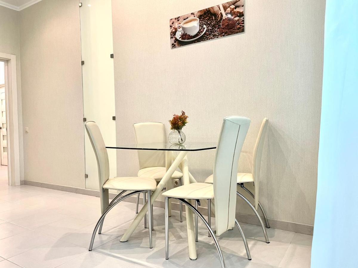 Navit Luxury Apartments With Breakfast Near The Railway Station, The City Center And The Park Kyjev Exteriér fotografie