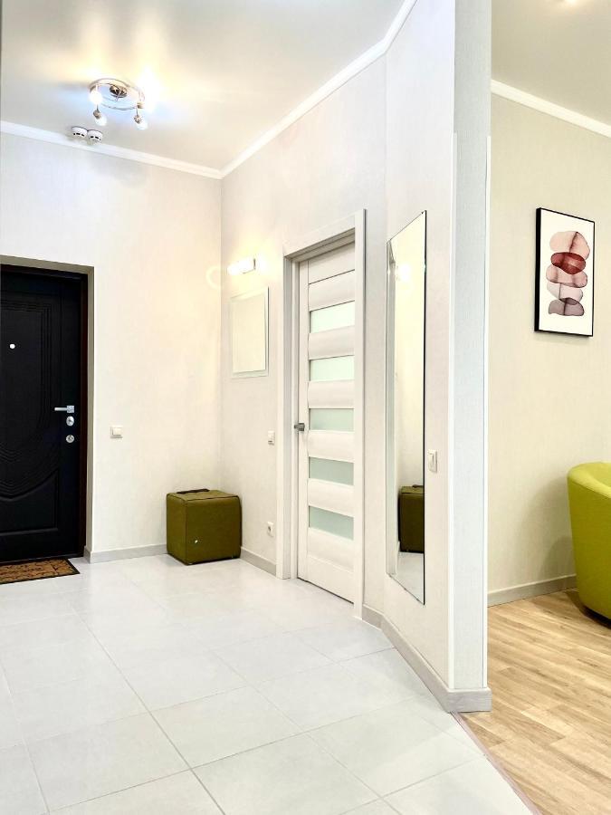 Navit Luxury Apartments With Breakfast Near The Railway Station, The City Center And The Park Kyjev Exteriér fotografie