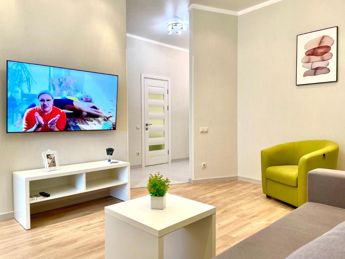 Navit Luxury Apartments With Breakfast Near The Railway Station, The City Center And The Park Kyjev Exteriér fotografie